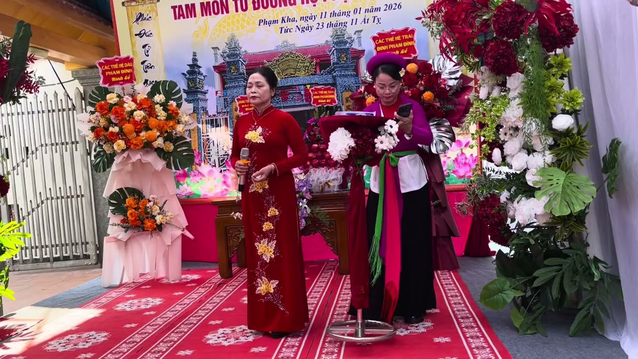 Phạm hương thay mặt dâu họ phạm đình có đôi lời phát biểu 