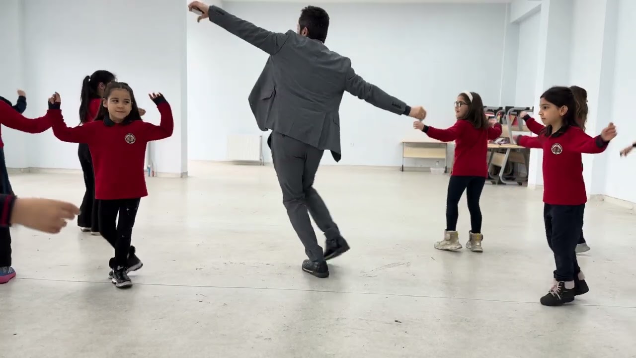 Ted hudayda coşkulu gösteri müzikli çalışma 23 Nisan 19 Mayıs mezuniyet 