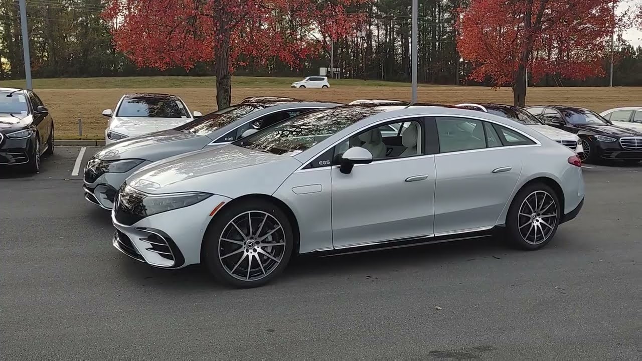 Mercedes EQE против EQS — прямое сравнение EQE350 и EQS580