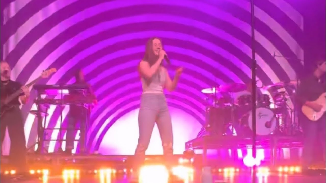 Sigrid - A Driver Saved My Night (First Live Performance)