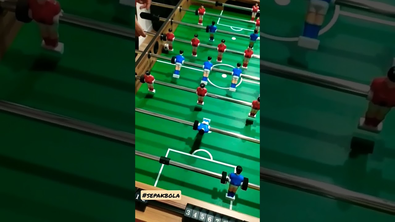 Main Permainan Sepak Bola | Foosball Table Game | Sepak Bola Meja #sepakbola #shorts #foosball