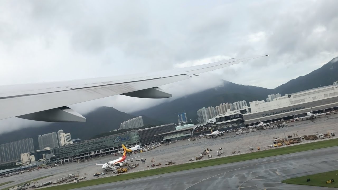Cathay Pacific B777-300ER Takeoff From Hong Kong