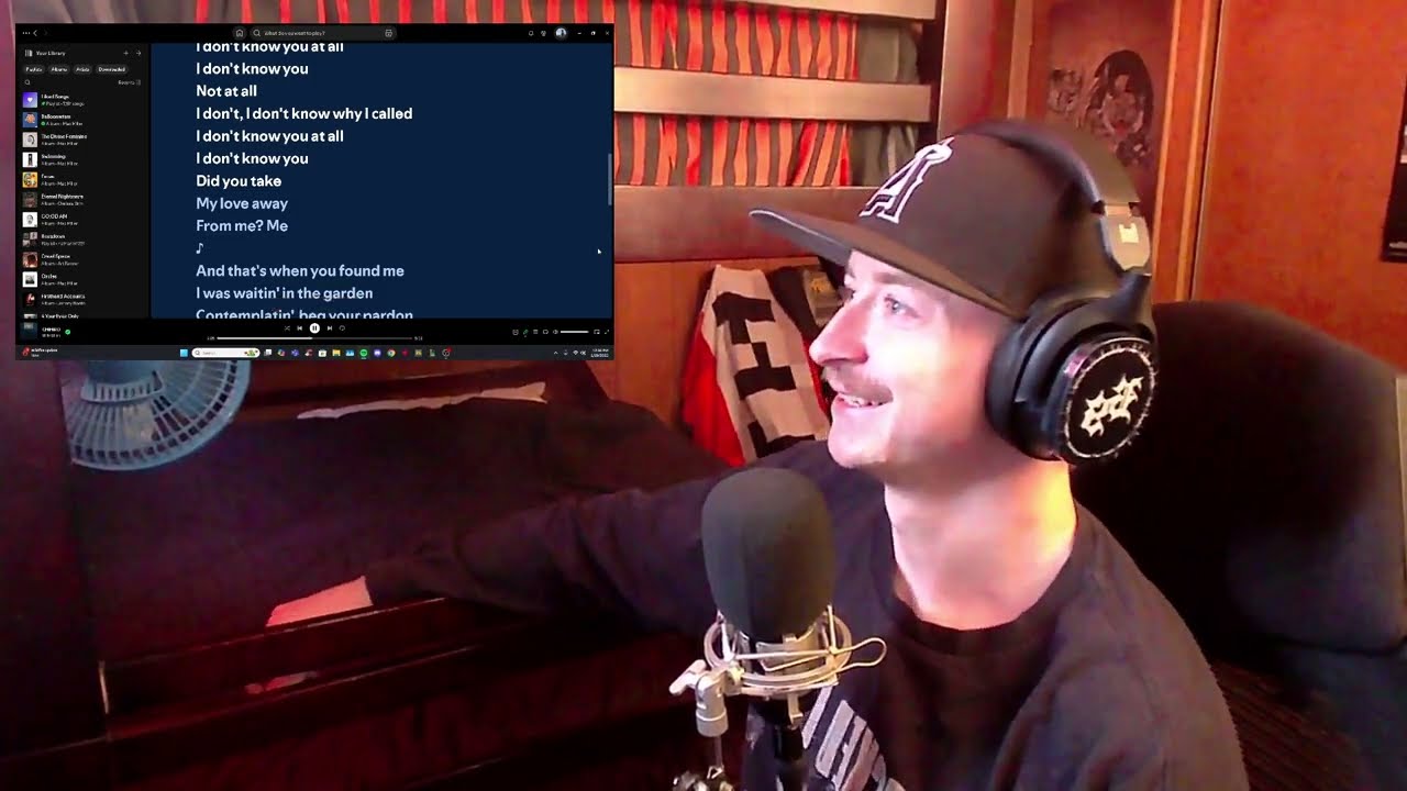 Metalhead listens to Billie Eilish - Hit Me Hard and Soft for the first time!