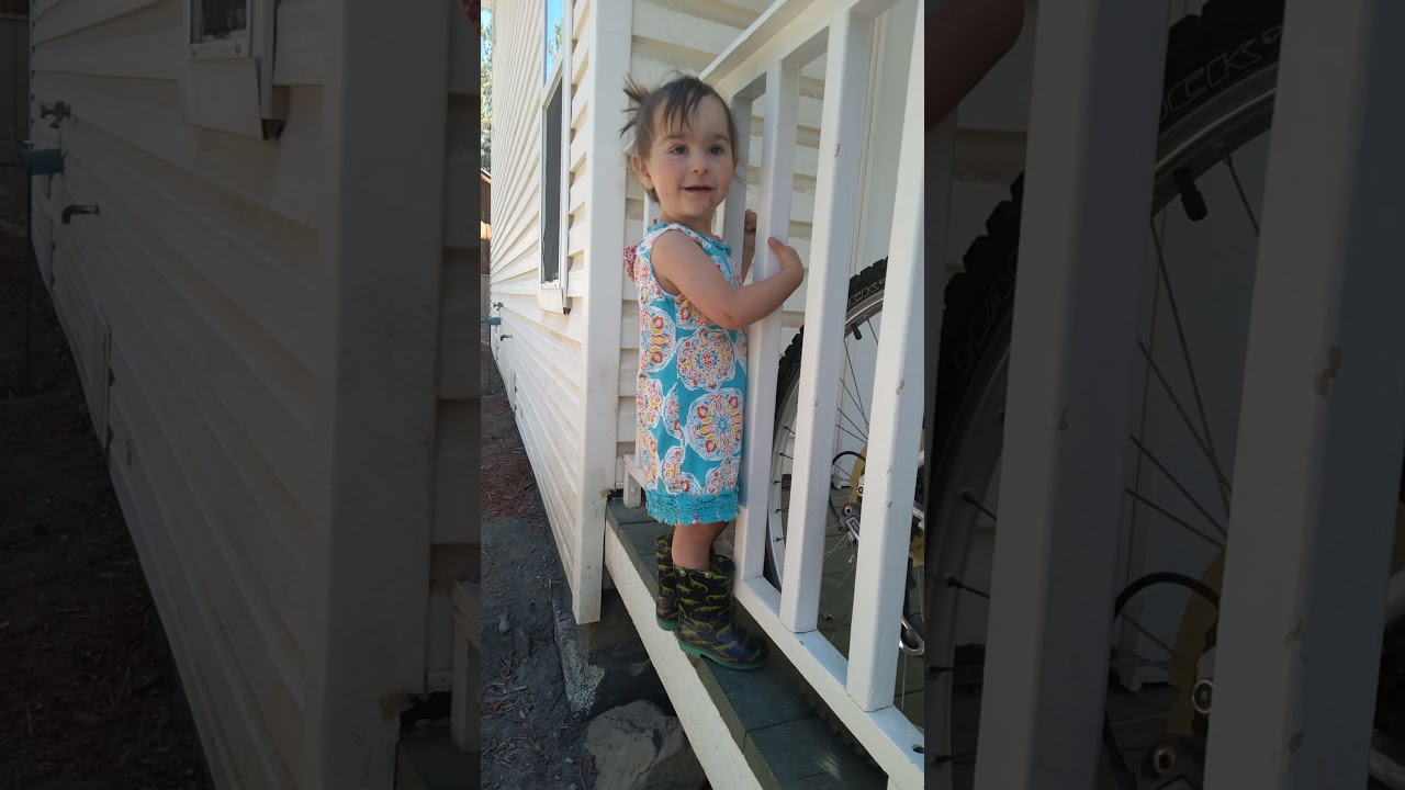 iris Sapphire climbing skills 33 months , September 24, 2021