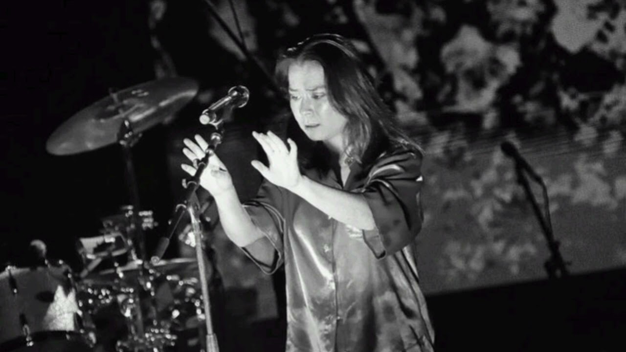 Mitski - I Bet On Losing Dogs (Podcast Version)