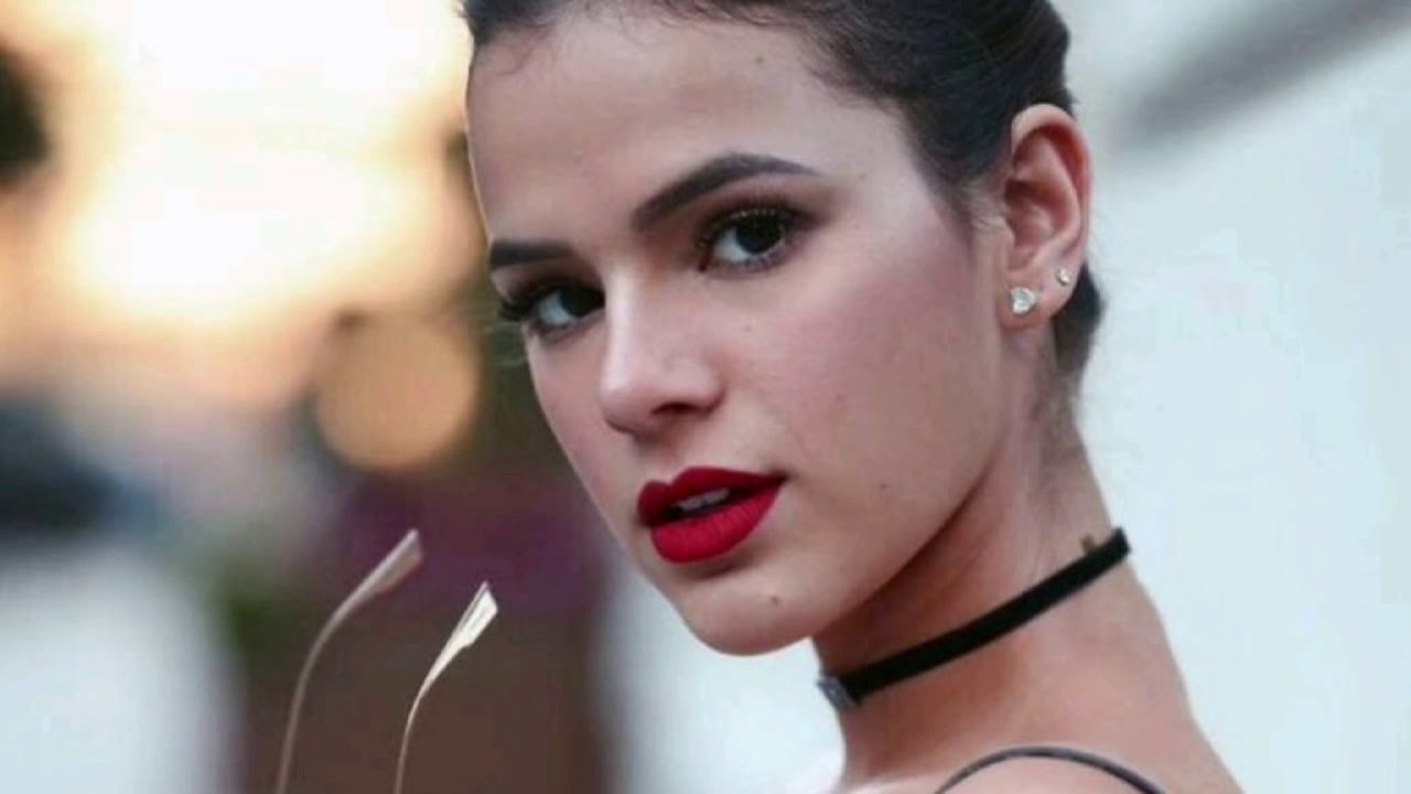 Bruna marquezine fotos!