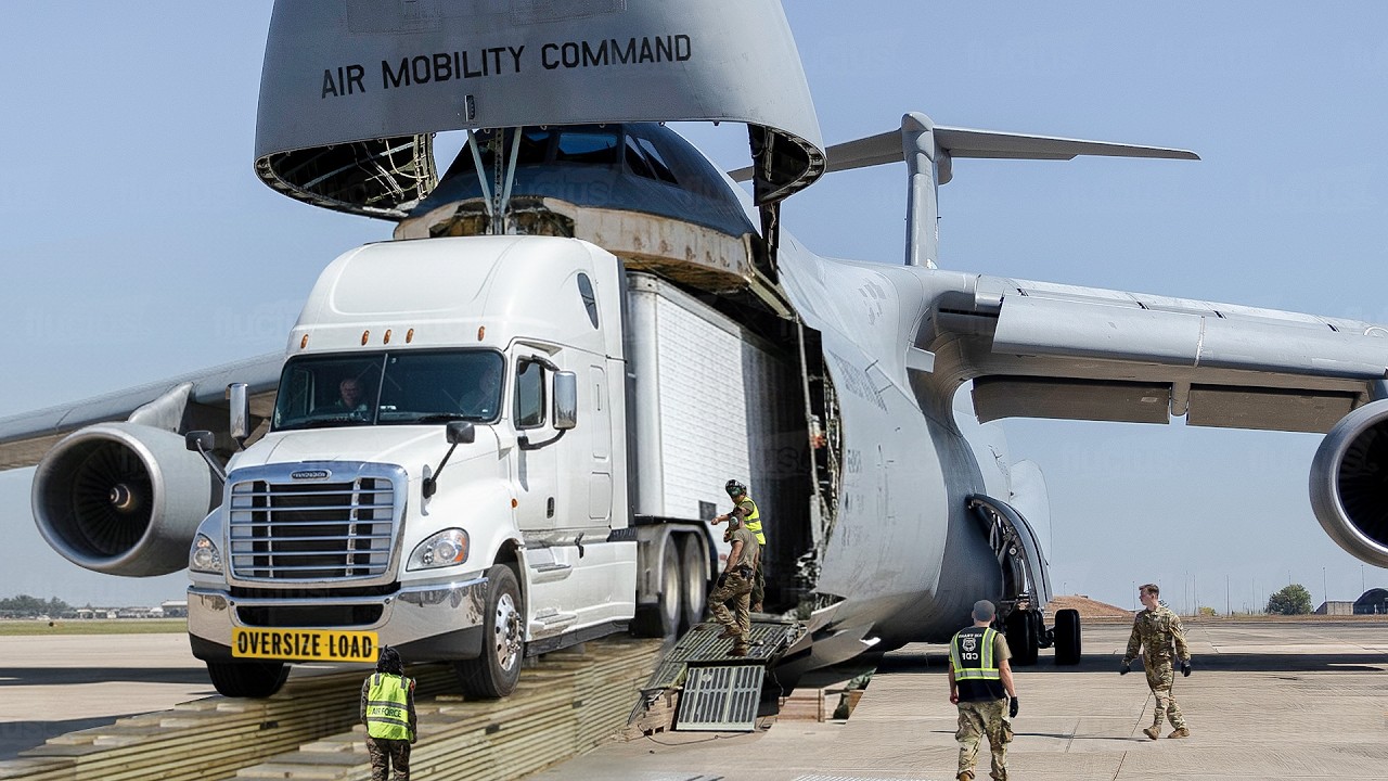 The Crazy Process of Loading US Air Force’s Largest Aircraft Ever