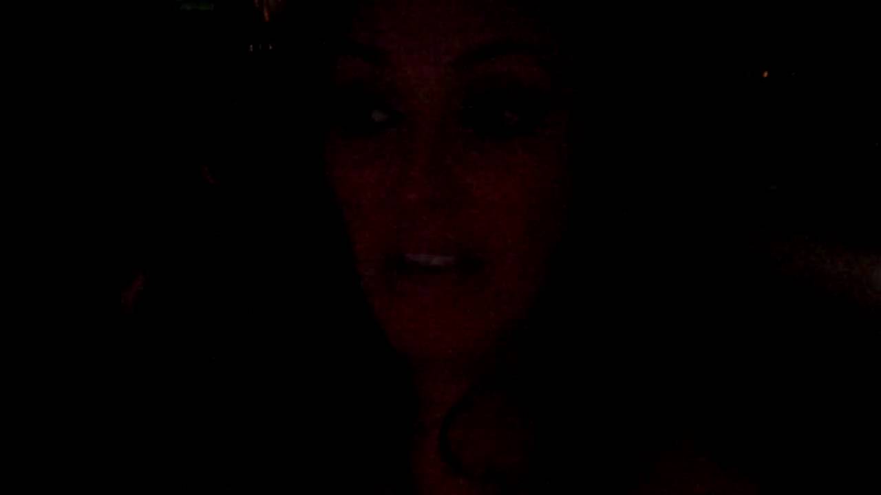 Anahi saliendo de Don Francisco...