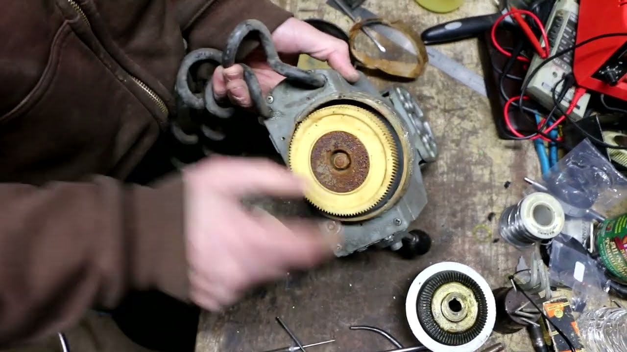 Wells table feed motor off milling machine repair attempt: stuttering erratic feed