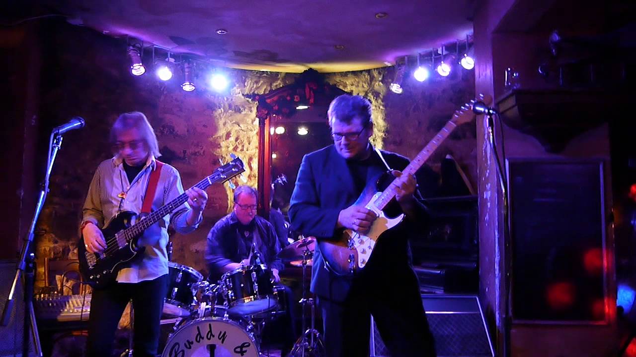 Buddy & The Cruisers - Wipe out - Hannover 21.12.2013