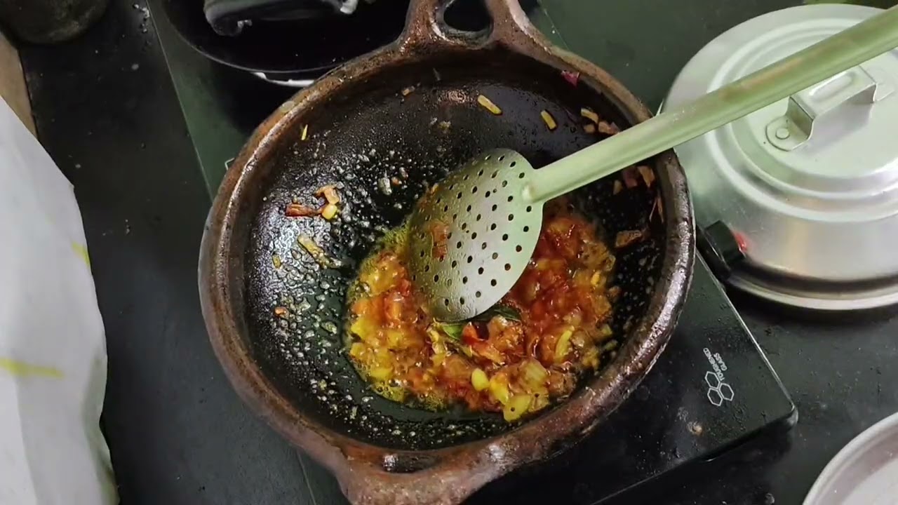 மீண்டும் மீண்டும் சாப்பிட தூண்டும் கிராமத்து முறையில் நெத்திலி கருவாடு தொக்கு...#thokku #seafood 