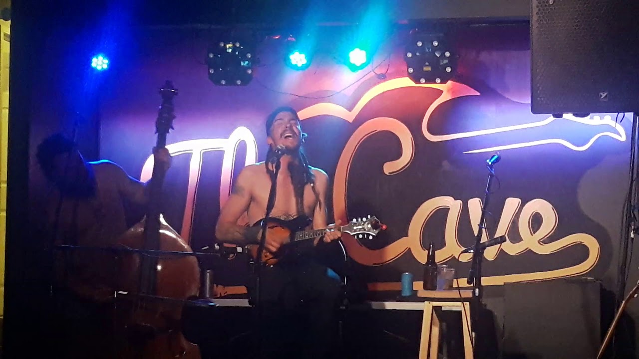 Jesse Stewart - I'm soo tired  (Live @The Cave/ Sydney, NS)
