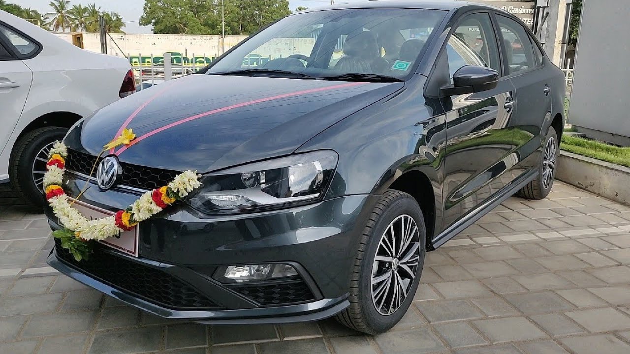 Volkswagen Vento Facelift Highline Petrol - First Look !!