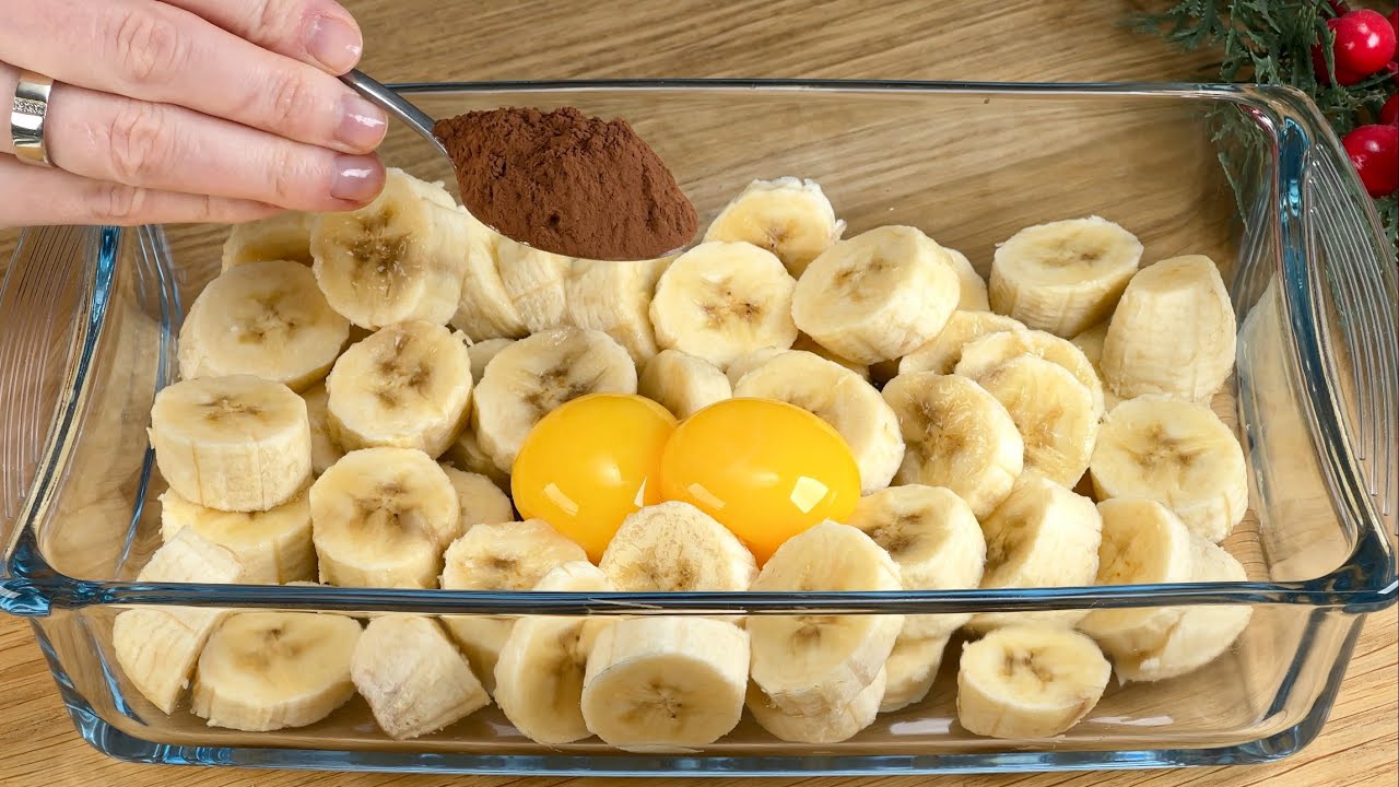Hast du eine Banane, zwei Eier und Kakao? Ein leckeres Dessert ohne Mehl und Zucker!
