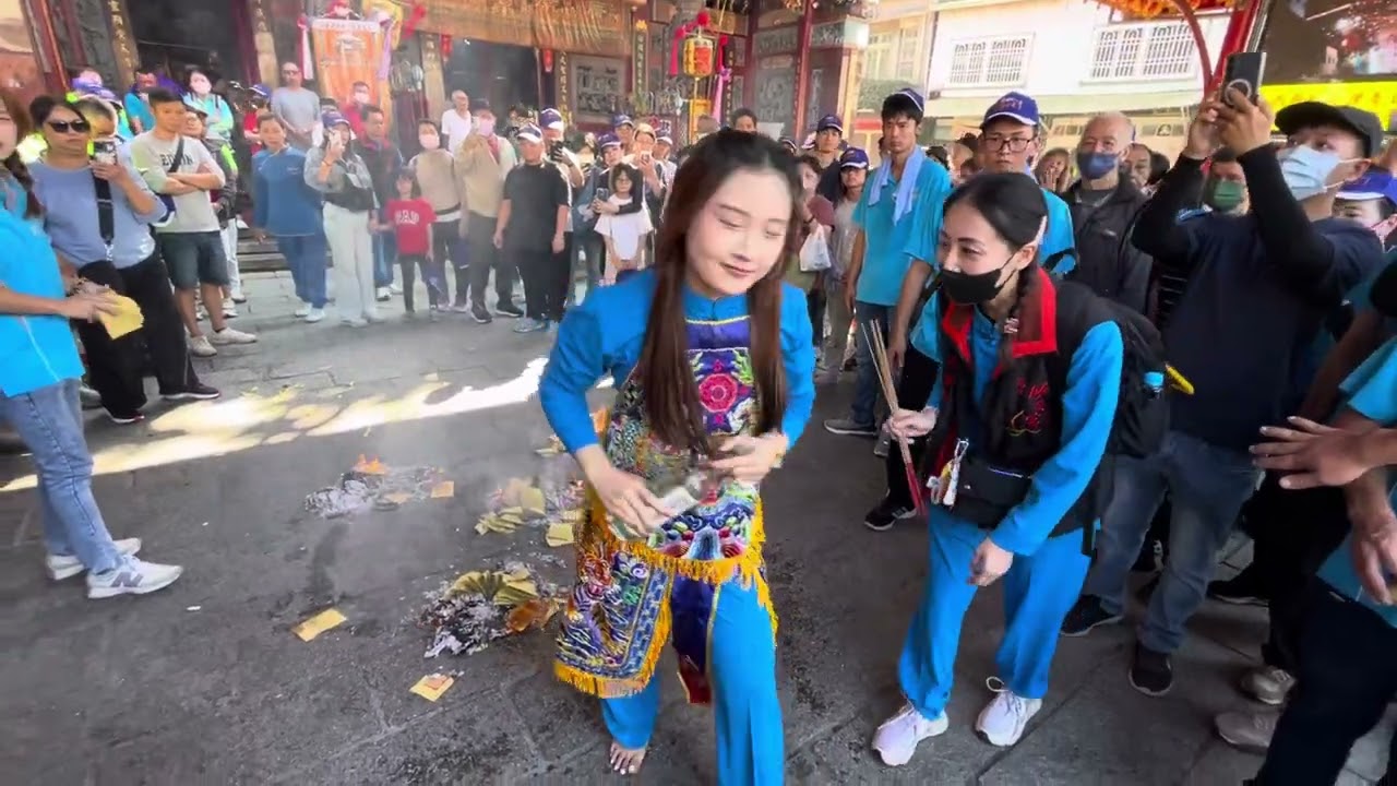 2025年11月15日台中烏日螺潭勝安宮（天上王母娘娘）南巡參香勝安祈福，蒞臨台南南勢街西羅殿保安廣澤尊王會香。（2之2）