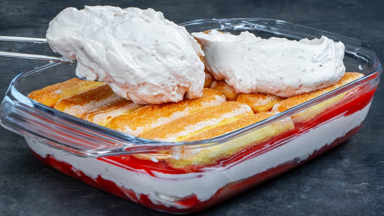 ¡Sin horno! Tiramisú con fresas, listo en 10 min