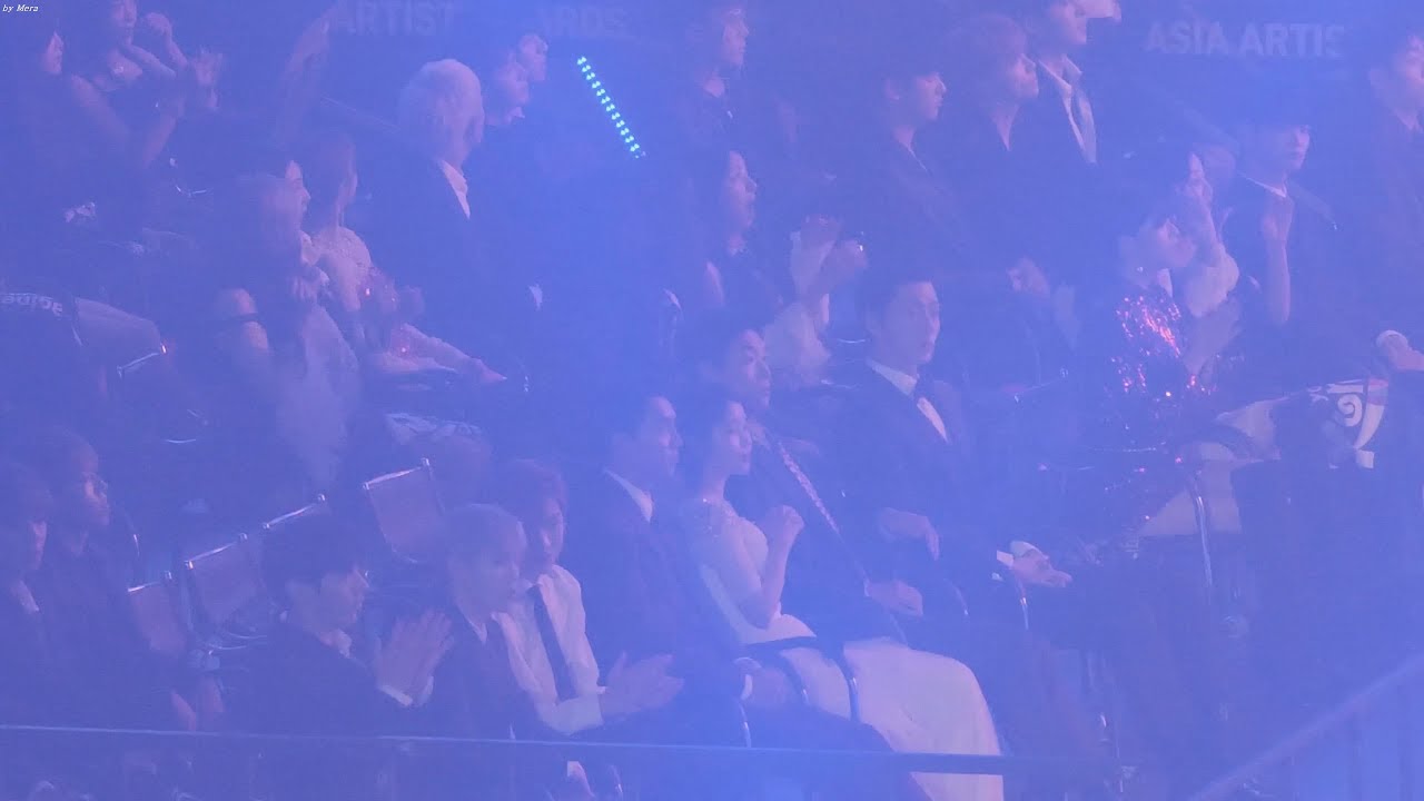 181128 트와이스(TWICE),아이유,워너원,아이콘 SEVENTEEN Oh My!(어쩌나) 폭죽 깜놀 리액션 [4K] 직캠 by Mera