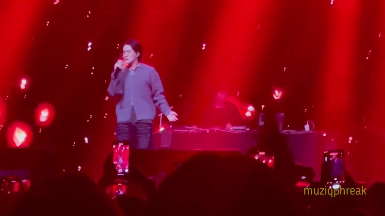 Pour Up 풀어 - Dean 딘 (Dean & Tabber in Singapore 240309)