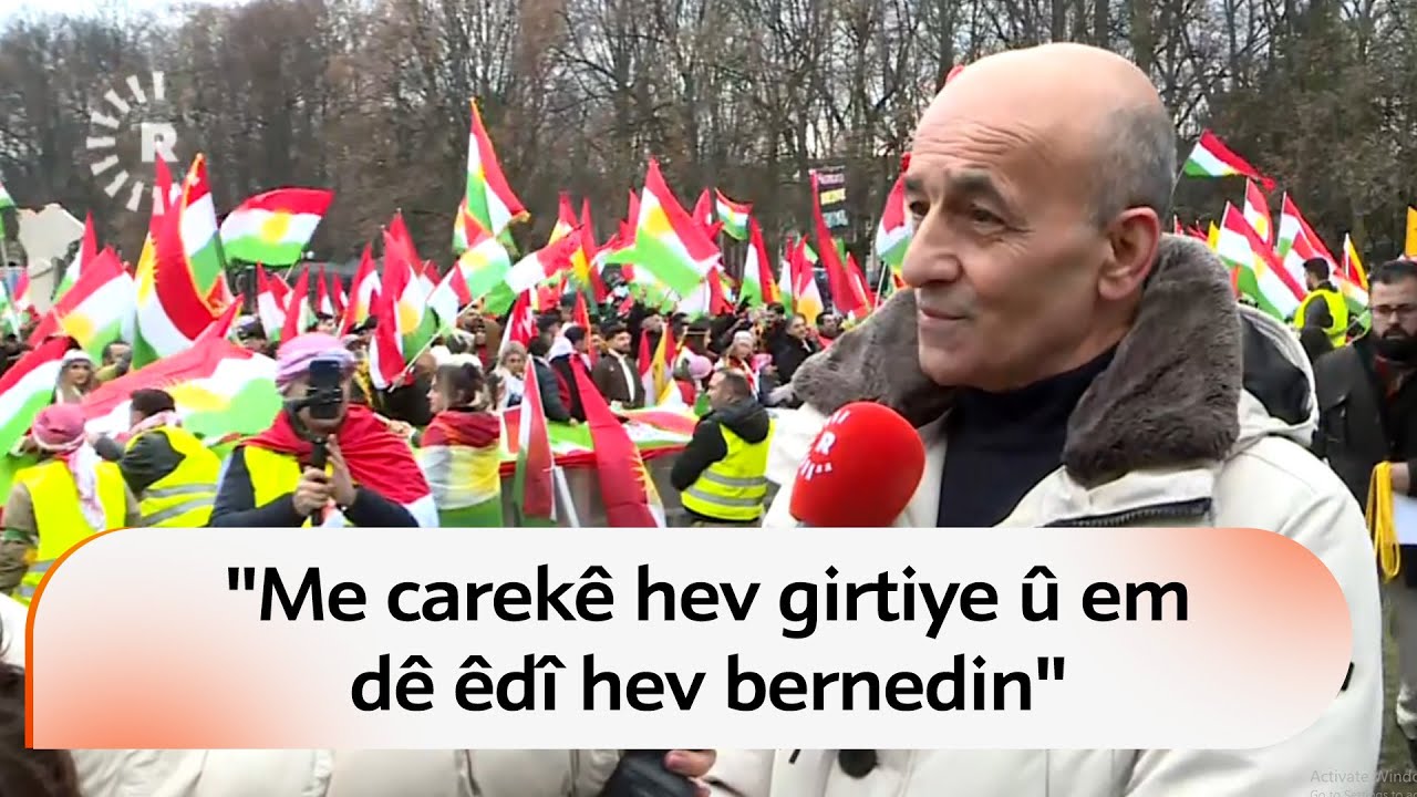 Li bajarê Bonnê yê Almanyayê ji bo piştgiriya Rojavayê Kurdistanê xwenîşandaneke mezin lidarxistin
