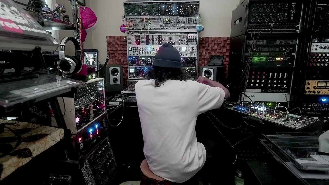 Deep Techno with Perkons and Intellijel Atlantis