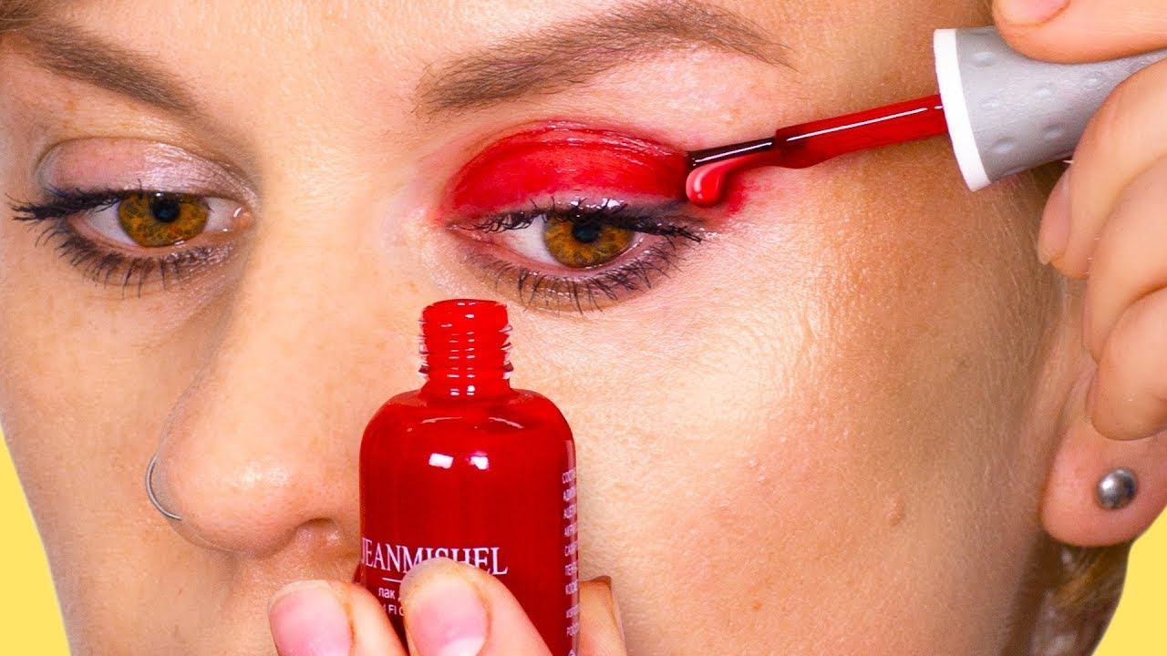 30 ASTUCES DE BEAUTÉ ET DE MAQUILLAGE VRAIMENT FOLLES QUE TU DOIS ESSAYER À TOUT PRIX