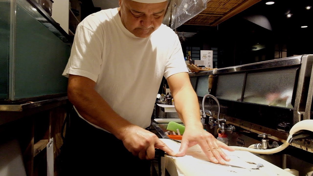 神業！5分でふぐを捌く職人がいる割烹料理店　Okinawanfood