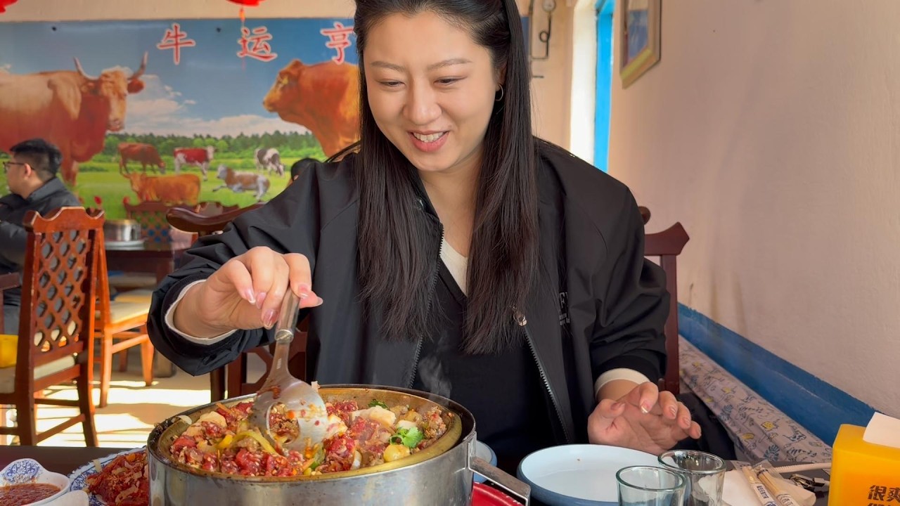 【寻尝姐妹】在东北屯子里吃扒拉锅，肉就一种得边吃边扒拉，可太香了