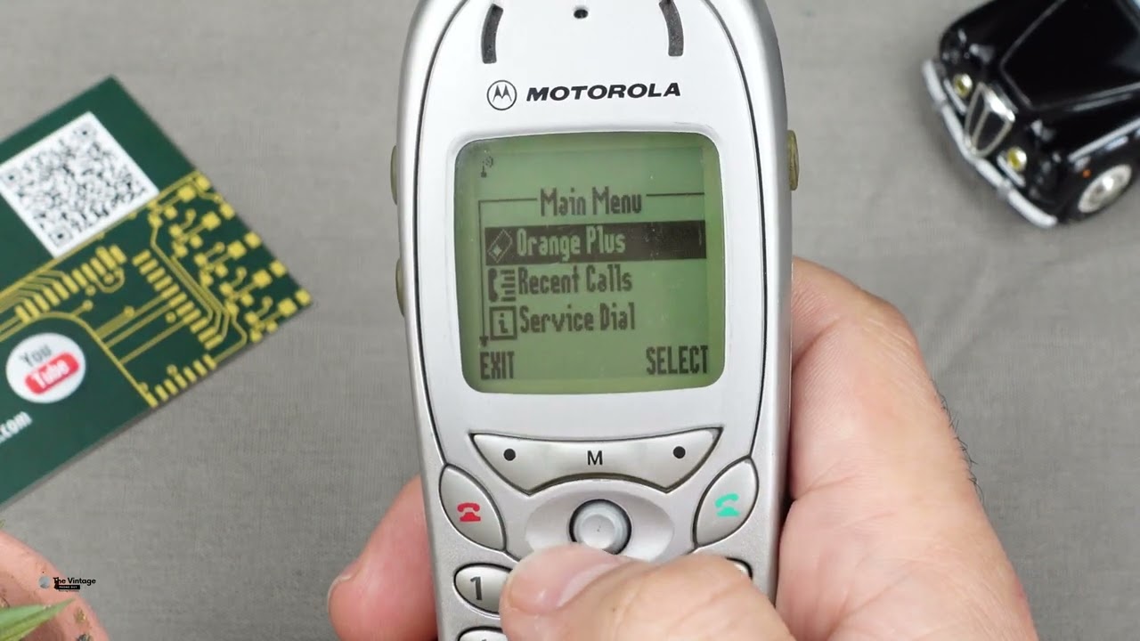 Bringing Back the '90s with the Motorola Timeport 280
