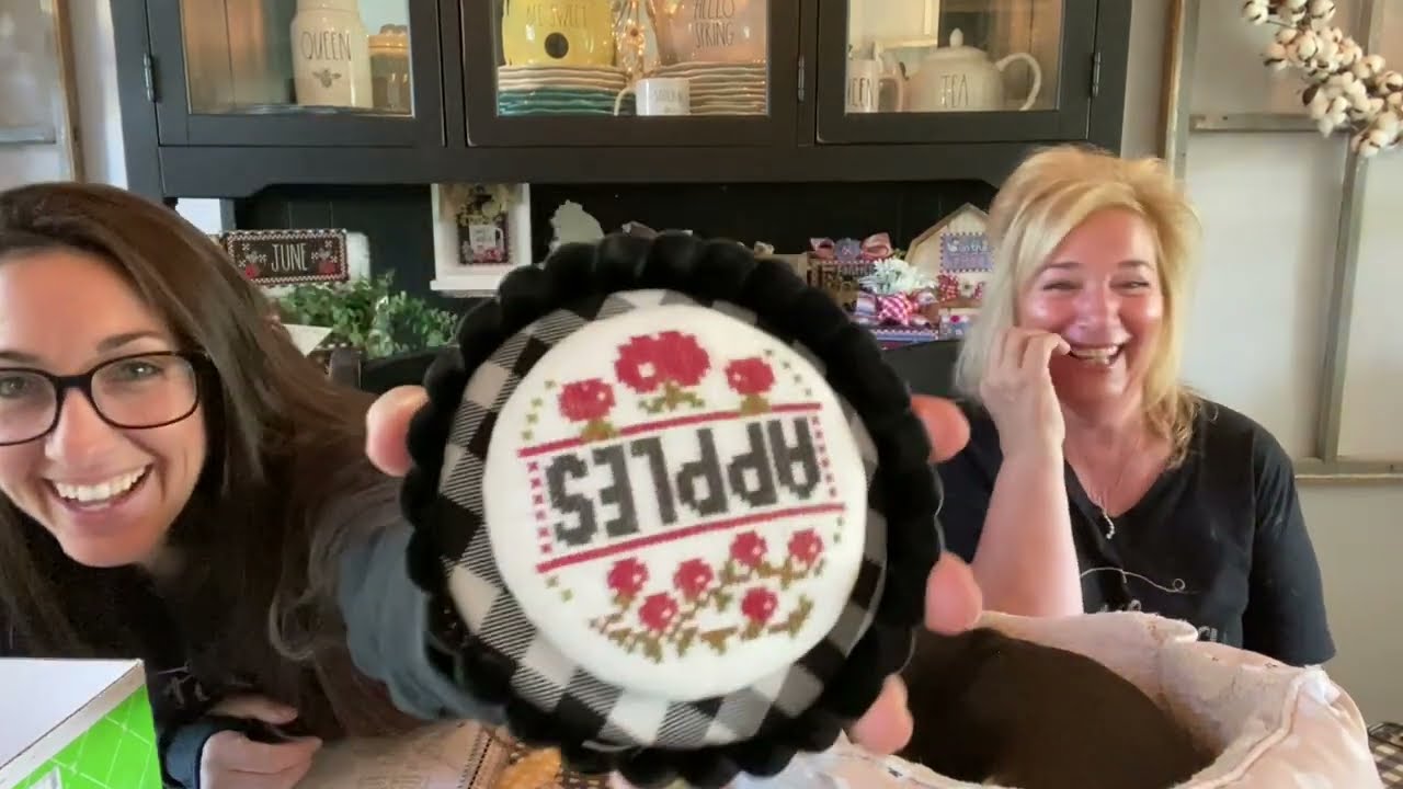 Flosstube #253: Priscilla & Chelsea-The Real Housewives of Cross Stitch