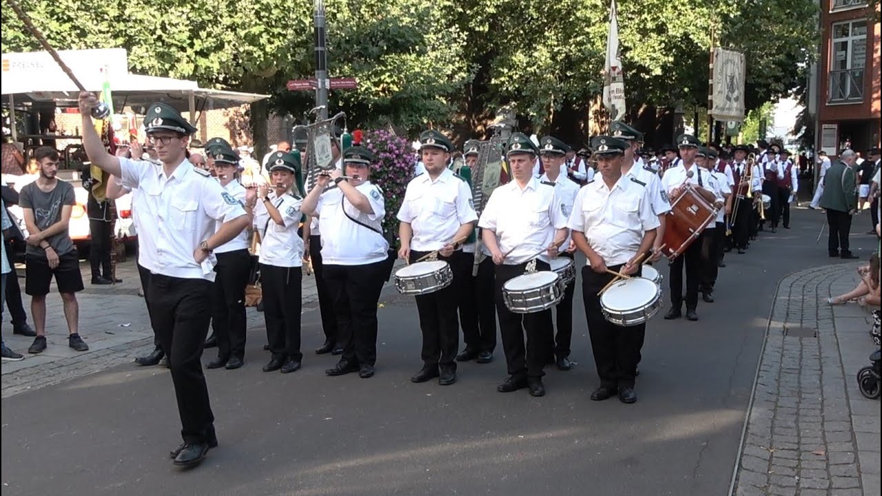 Schützenfest 2024 in Grevenbroich: Ausschnitte aus der Jubiläums-Königsparade