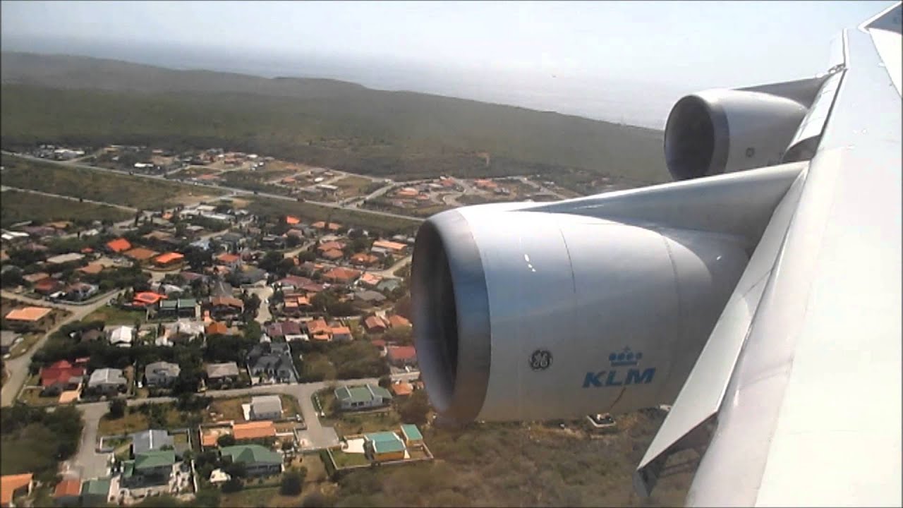 KLM 747-400 Amsterdam - Curacao Landing