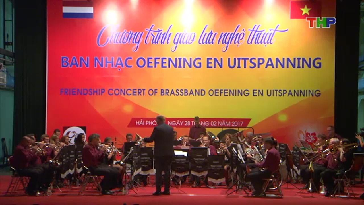 Brassband weer terug uit Vietnam