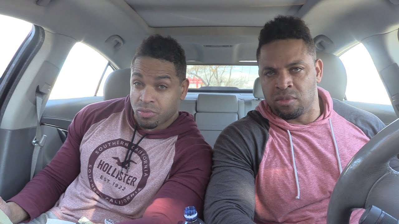 Eating Del Taco Epic Carne Asada Burritos @hodgetwins