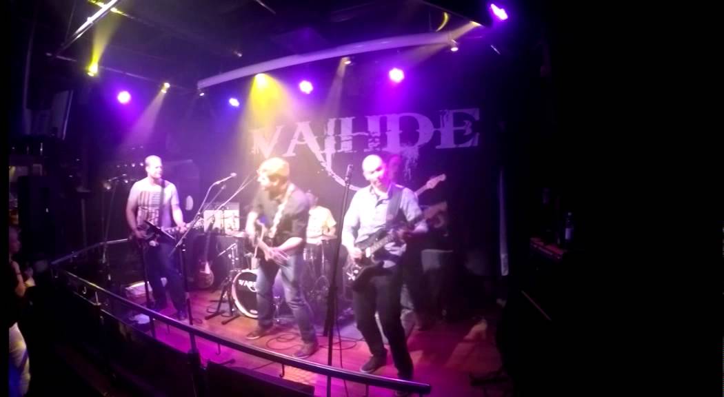 VAIHDE - Mennyt mies (live)