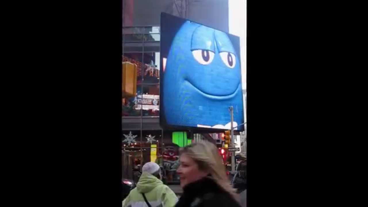 The M&M's Times Square 2014 97DF88D2 AF7F 4BAC 91A9 CAD3BB7729EC