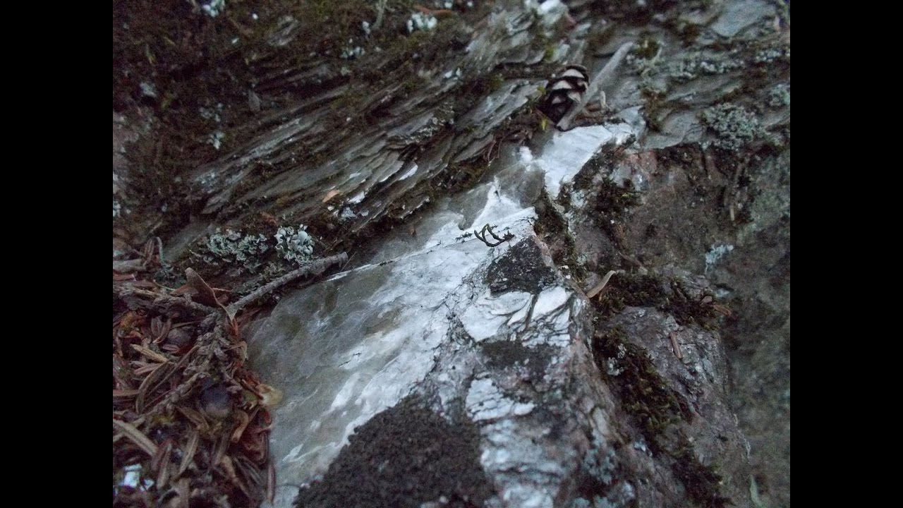 Rockhounding Crystals at Big Caribou Lake (Ontario)