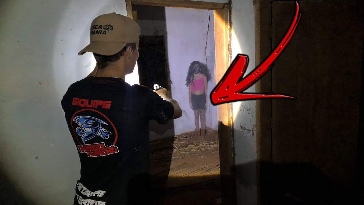 MENINA FANTASMA APARECEU DENTRO DA CASA  PARA ME EXPULSAR
