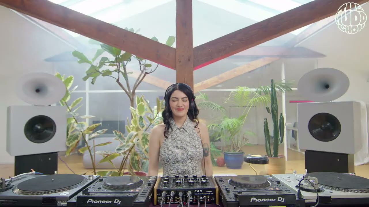 PARAMIDA | themuddshow x Love On The Rocks