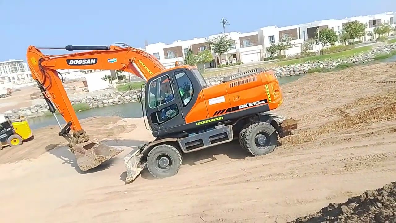 Kerala excavator 🍁#operatorjobingulf #bulldozerofficial #funny #comedy #comedy #xcavator#funny 