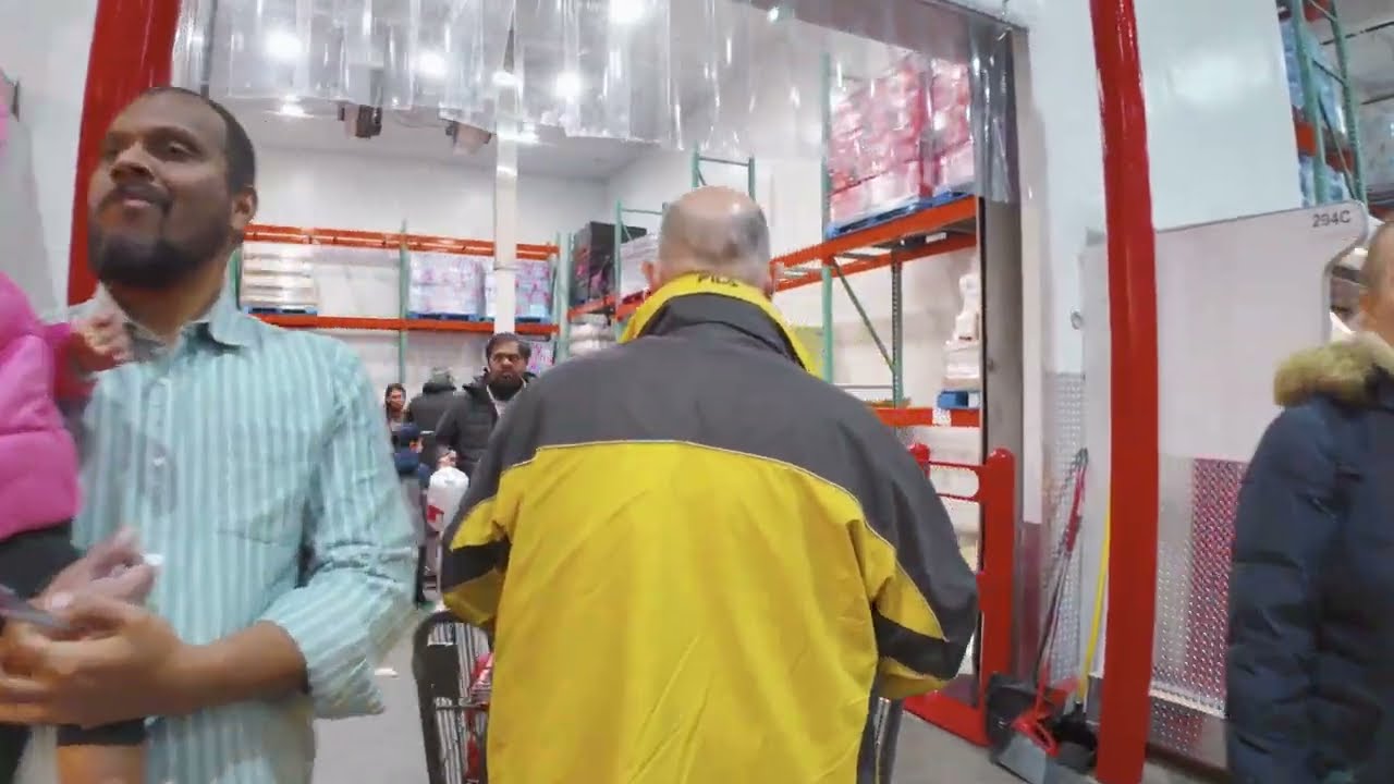 Costco Right Before the HUGE Snowstorm — Shelves Wiped