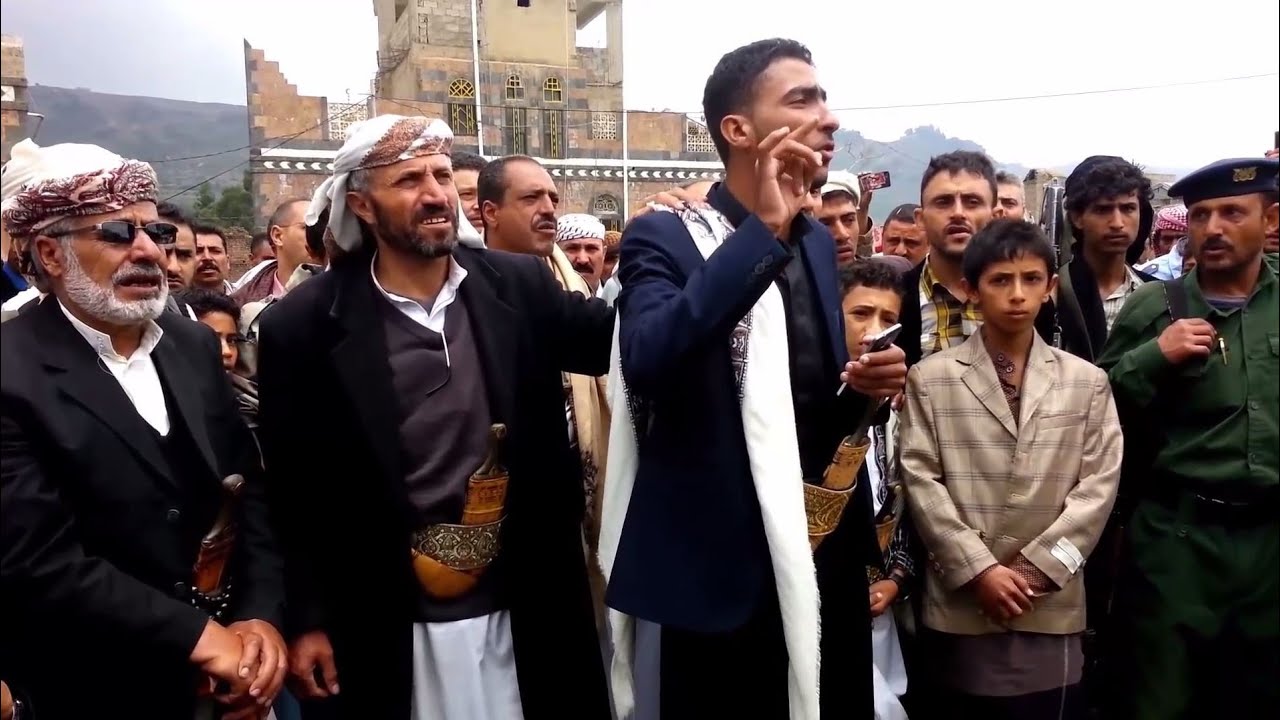 ما الذي قال هذا الشاب عند وصول أهل قاتل والدة الى قريتهم موقف تقشعر له الابدان #اليمن 🇾🇪 #الشعر_إب