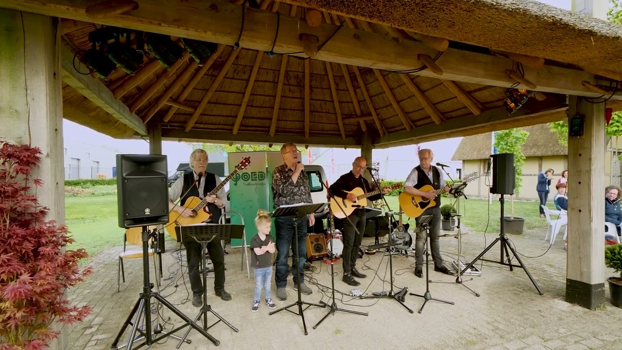 Concert voor de Vrijheid – Streektaalband GoedVolk – museum Smedekinck in Zelhem.