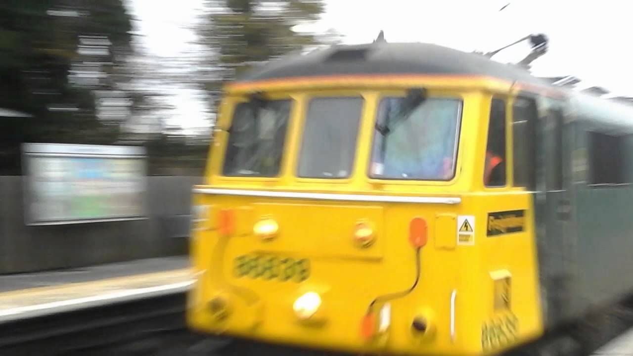 Trains at: Hemel Hempstead, WCML, 10/11/15