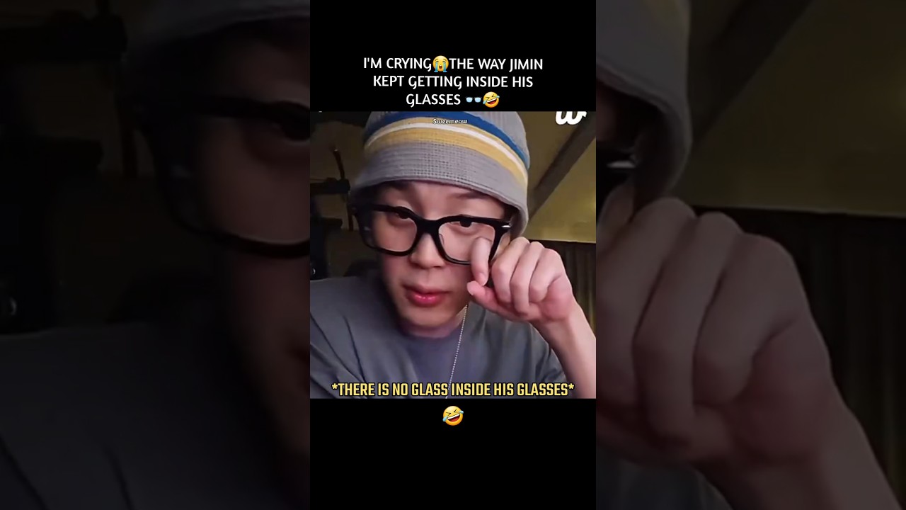 I'm Crying the way jimin kept getting inside his glasses👓😭🤣