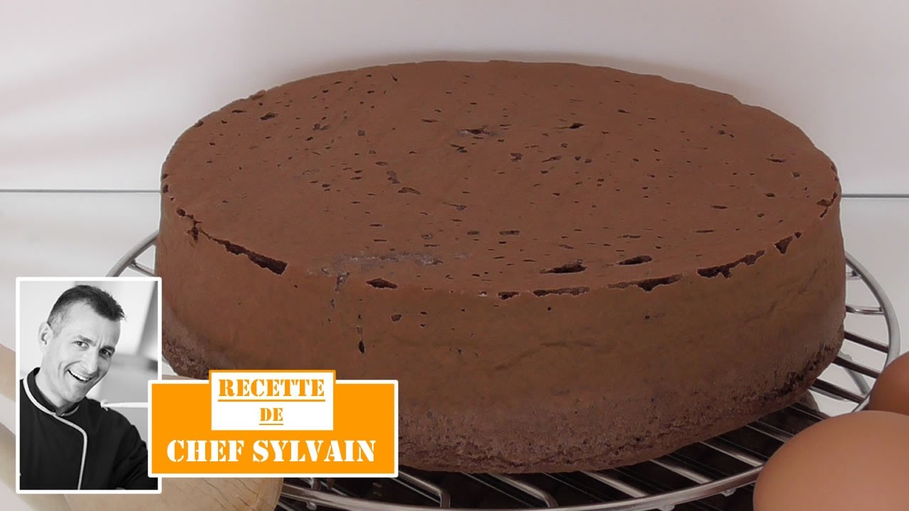 Génoise au chocolat - Recette facile par Chef Sylvain
