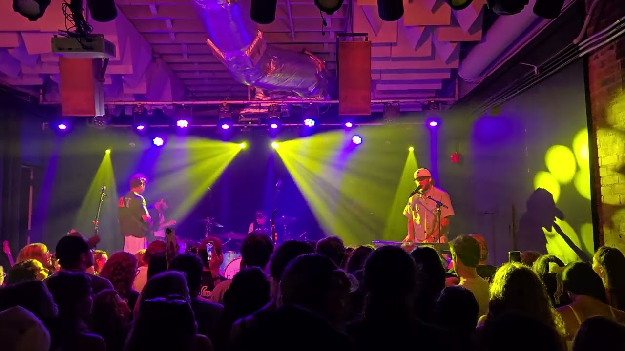 The Band CAMINO - The Black and White (Live)