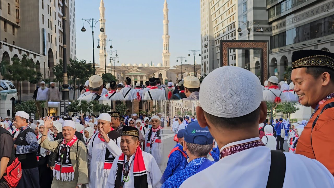 شاهد جموع حجاج بيت الله الحرام  في مدينة المنورة🇸🇦 تصوير صباحية جميلة جدا