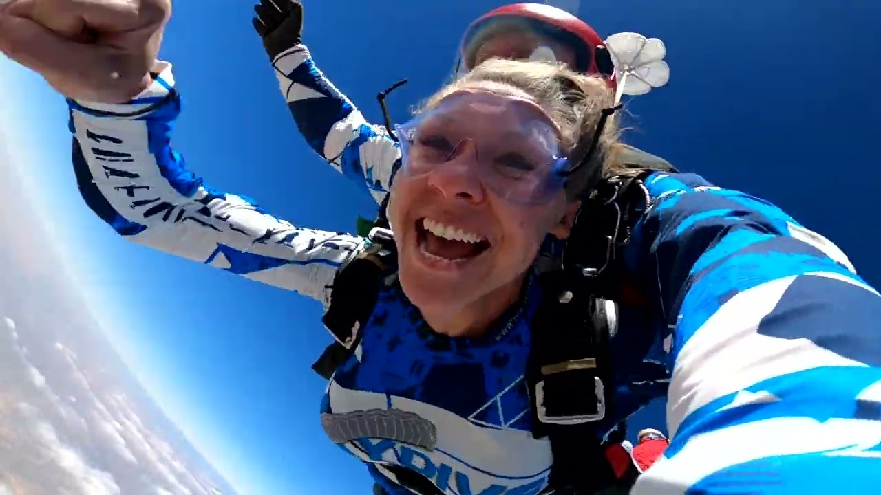 @SkydivePolska na gościnnych występach w Kairze