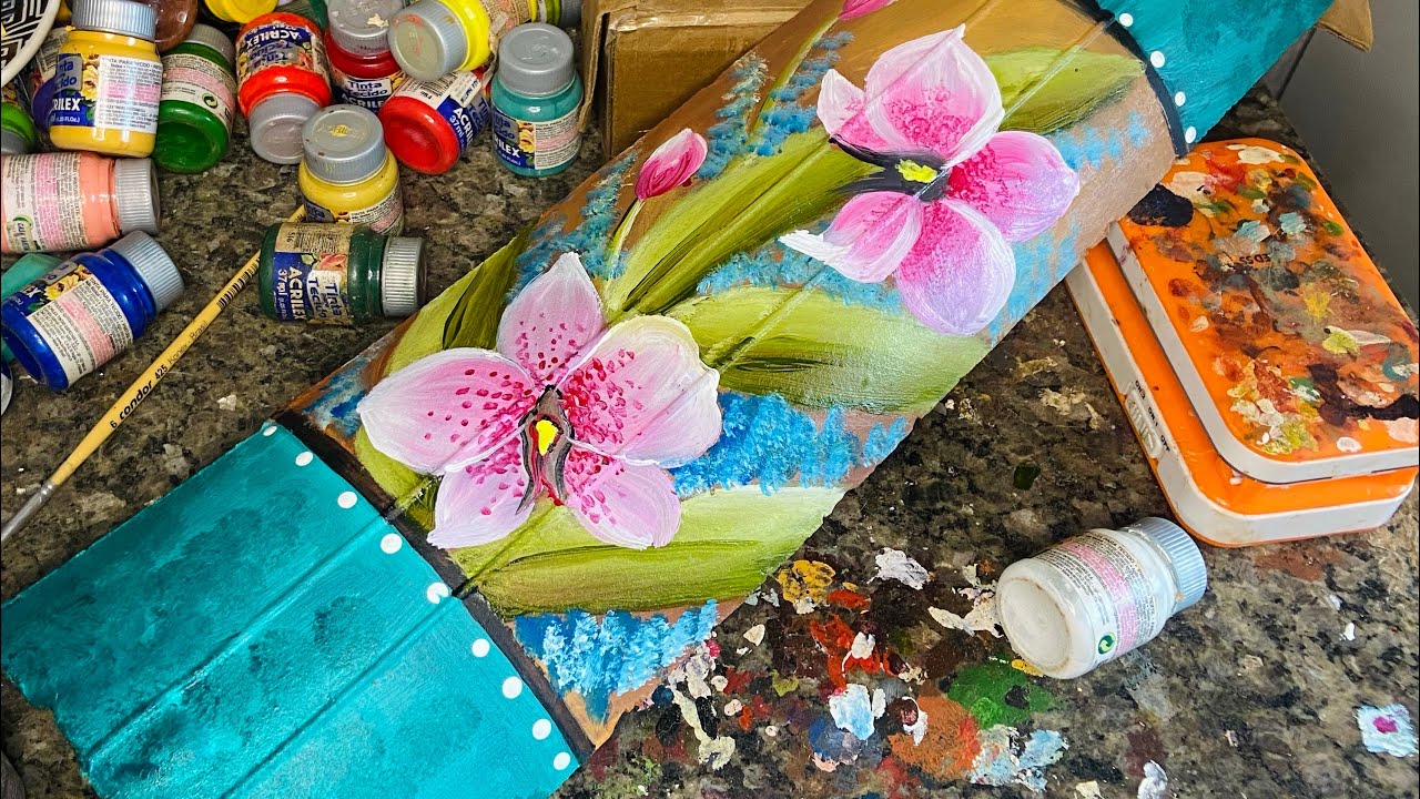Aprenda a pintar orquídeas em telha