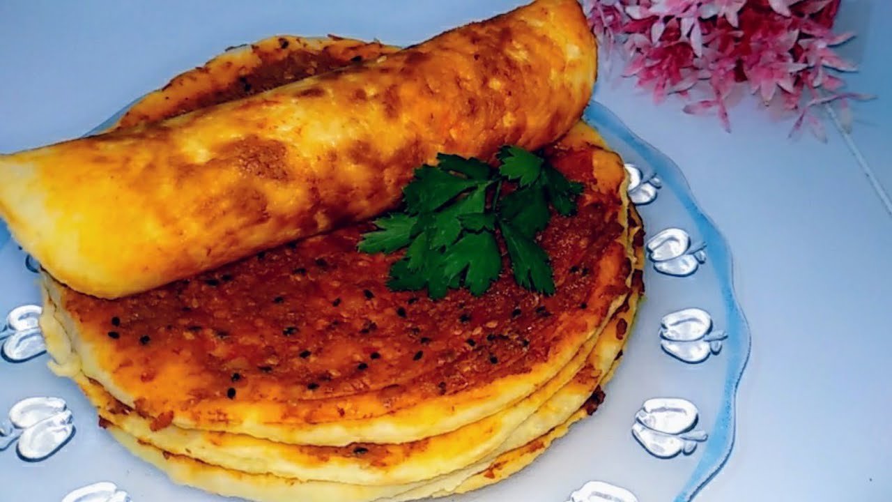 أطيب مناقيش زعتر ومحمرة بدون فرن 😍 بالمقلاة وعجينة أكثر من روعة 😍